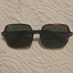 Woman's Ray-Ban Brown Square Sunglasses